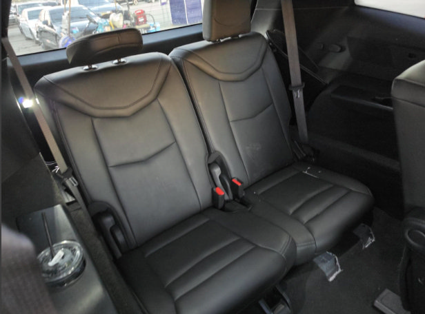 Used 2023 Cadillac XT6 Sport w/ Technology Package AWD/4WD image 14