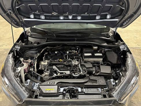 Certified 2024 Toyota Corolla Cross L image 12