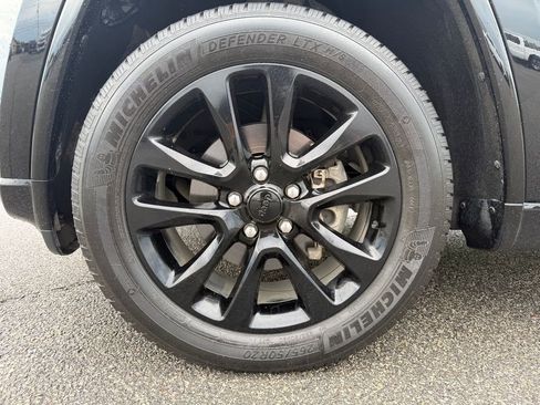 Used 2020 Jeep Grand Cherokee Altitude AWD/4WD image 10