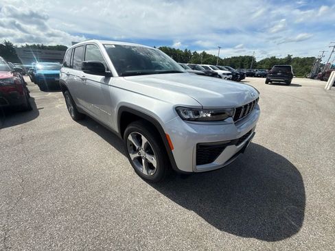 New 2026 Jeep Grand Cherokee Limited AWD/4WD image 7