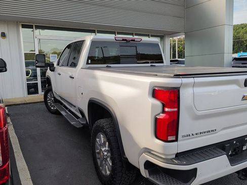 Used 2024 Chevrolet Silverado 3500 High Country w/ High Country Premium Package AWD/4WD image 4