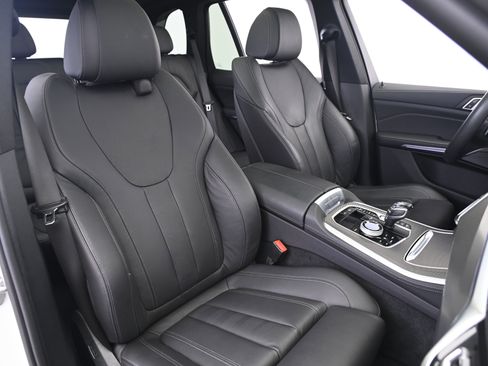 Used 2020 BMW X5 xDrive40i w/ M Sport Package image 24