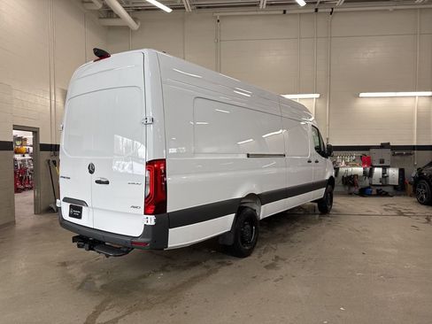 Used 2026 Mercedes-Benz Sprinter 2500 image 5