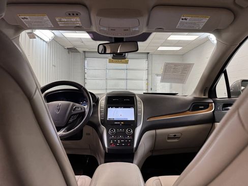 Used 2018 Lincoln MKC Select w/ Select Plus Package image 21