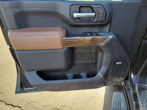 Used 2020 Chevrolet Silverado 2500 High Country image 16