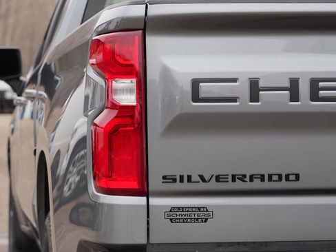 Used 2022 Chevrolet Silverado 1500 RST image 12