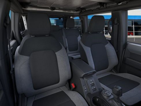 New 2025 Ford Bronco 4-Door AWD/4WD image 16