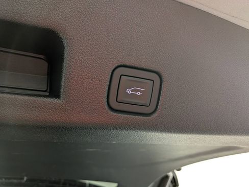 Certified 2025 Buick Enclave Sport Touring image 13