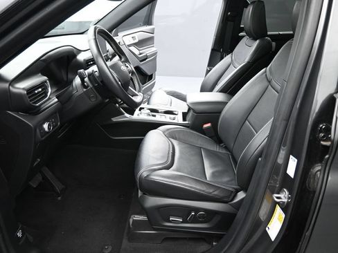 Used 2020 Ford Explorer ST w/ ST High-Performance Pack AWD/4WD image 11
