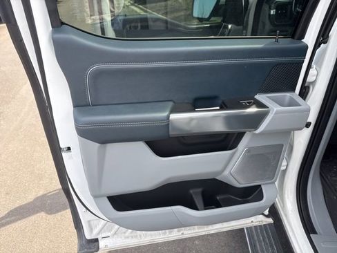 Used 2023 Ford F150 Limited image 23