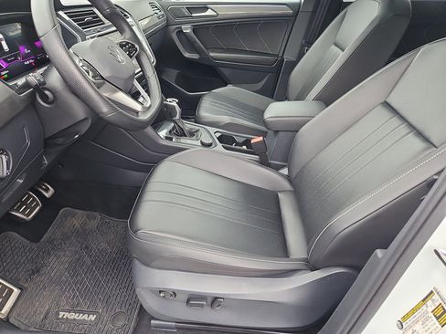 Certified 2024 Volkswagen Tiguan SE R-Line image 31