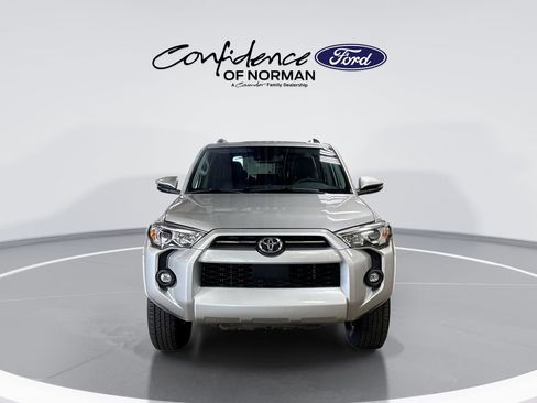 Used 2022 Toyota 4Runner SR5 Premium AWD/4WD image 2