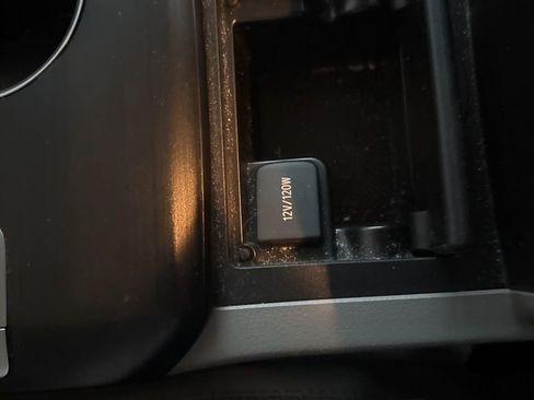 Used 2012 Toyota Camry LE image 27