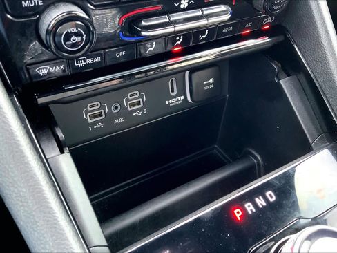 Used 2024 Jeep Grand Cherokee L Overland w/ Trailer Tow Package image 33