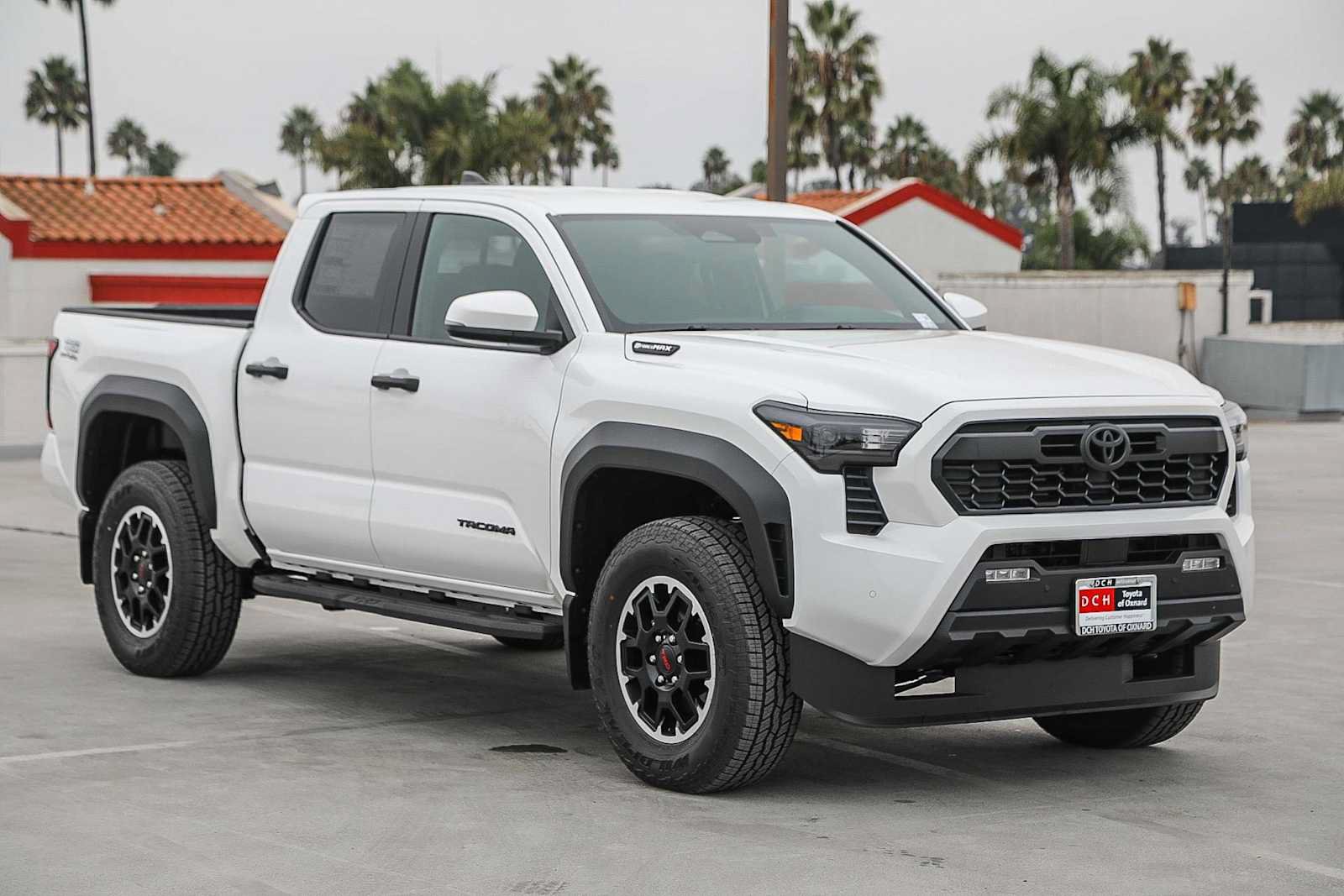 New 2025 Toyota Tacoma TRD Off-Road w/ TRD Off Road Upgrade Package AWD/4WD image 4