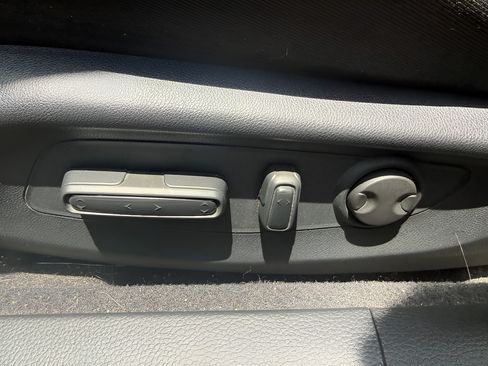Used 2023 Honda Accord EX image 10
