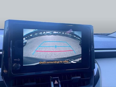 Used 2025 Toyota Corolla Cross LE FWD image 26