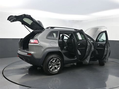 Used 2022 Jeep Cherokee Trailhawk image 37