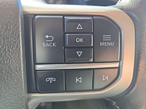 Used 2024 Ford Expedition XLT image 16