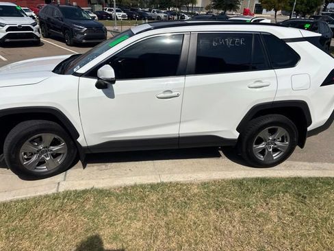 Used 2024 Toyota RAV4 XLE w/ Convenience Package FWD image 5