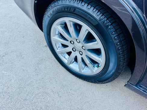 Used 2012 Chrysler 300 Limited image 24