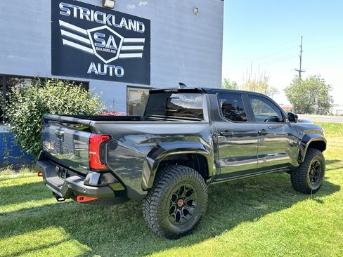 Used 2024 Toyota Tacoma TRD Pro AWD/4WD image 5