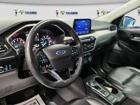 Used 2021 Ford Escape SEL image 9