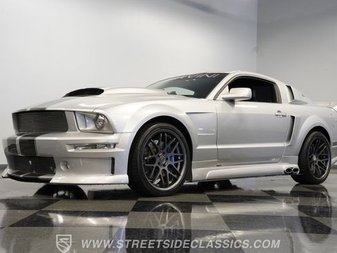 Used 2006 Ford Mustang GT RWD image 22
