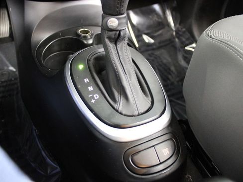 Used 2014 FIAT 500L Trekking FWD image 12