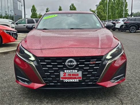 Used 2023 Nissan Altima 2.0 SR FWD image 2