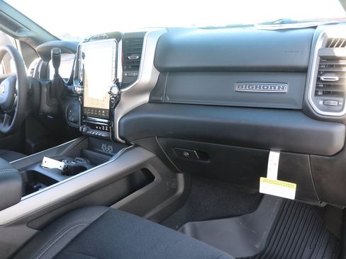 New 2026 RAM 2500 Big Horn AWD/4WD image 33