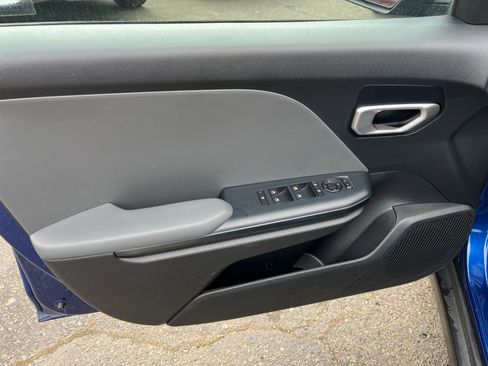 Used 2025 Kia K4 LXS FWD image 18