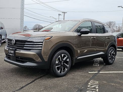 New 2026 Nissan Kicks SV w/ SV Premium Package image 2