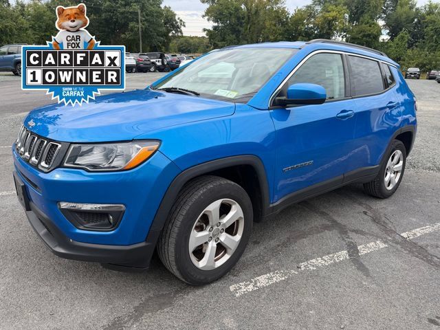 Used 2019 Jeep Compass Latitude w/ Cold Weather Group AWD/4WD image 1
