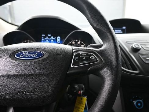 Used 2019 Ford Escape S image 16
