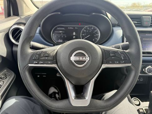 Used 2025 Nissan Versa SV image 16