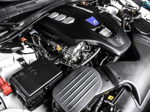 Used 2022 Maserati Ghibli Modena Q4 image 12