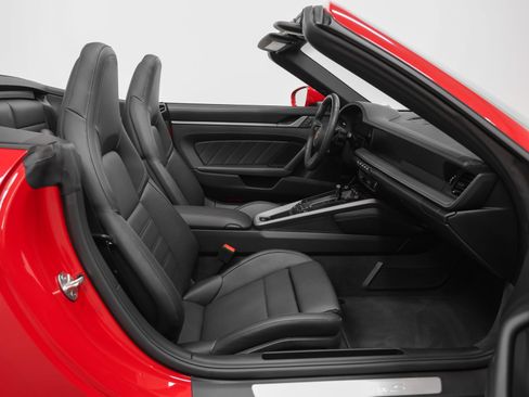 Certified 2026 Porsche 911 Carrera S RWD image 30