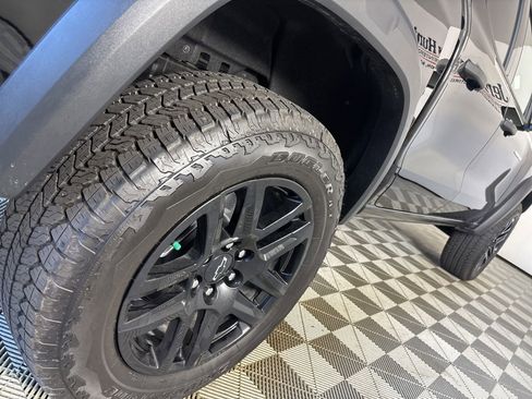Used 2024 Chevrolet Colorado Trail Boss w/ Technology Package image 29