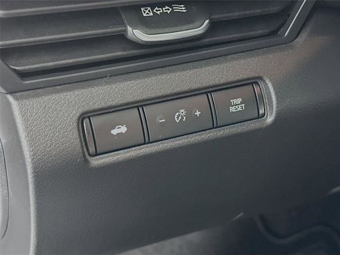 Used 2024 Nissan Altima 2.5 SV image 10