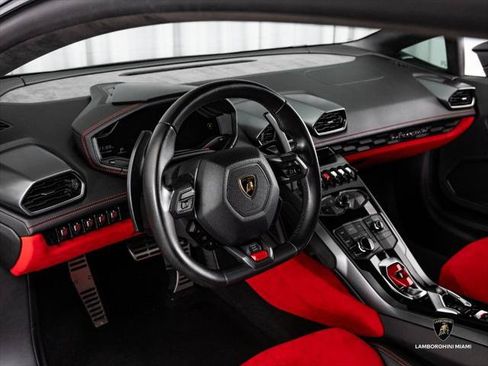 Used 2015 Lamborghini Huracan LP 610-4 AWD/4WD image 29