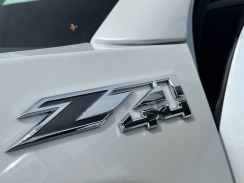 Used 2018 GMC Sierra 2500 SLT AWD/4WD image 13