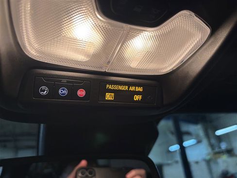 Used 2023 Chevrolet TrailBlazer ACTIV w/ Convenience Package image 11