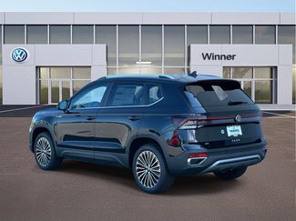 New 2026 Volkswagen Taos SE FWD video 3