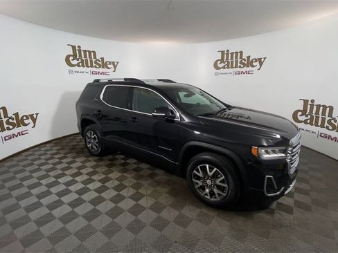 Certified 2023 GMC Acadia SLE w/ Driver Convenience Package image 2