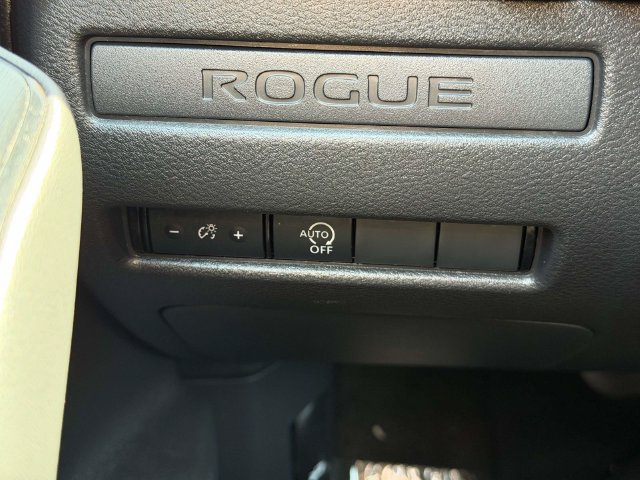 Used 2023 Nissan Rogue S AWD/4WD image 25