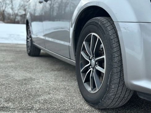 Used 2018 Dodge Grand Caravan GT image 9