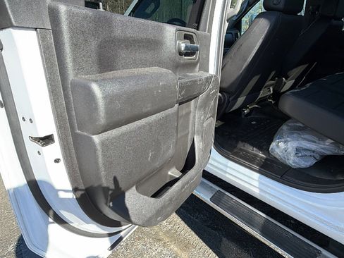 Used 2023 GMC Sierra 3500 Pro w/ Convenience Package image 23