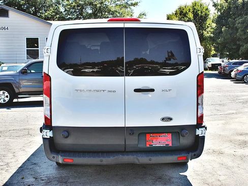 Used 2017 Ford Transit 350 XLT image 4