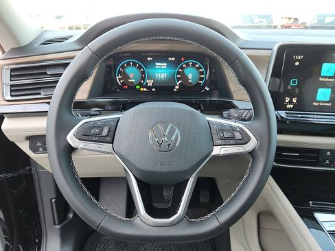 New 2026 Volkswagen Atlas SE image 16